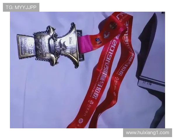 《探索体育背后的故事 揭示运动员心路历程与竞技精神的真正内涵》